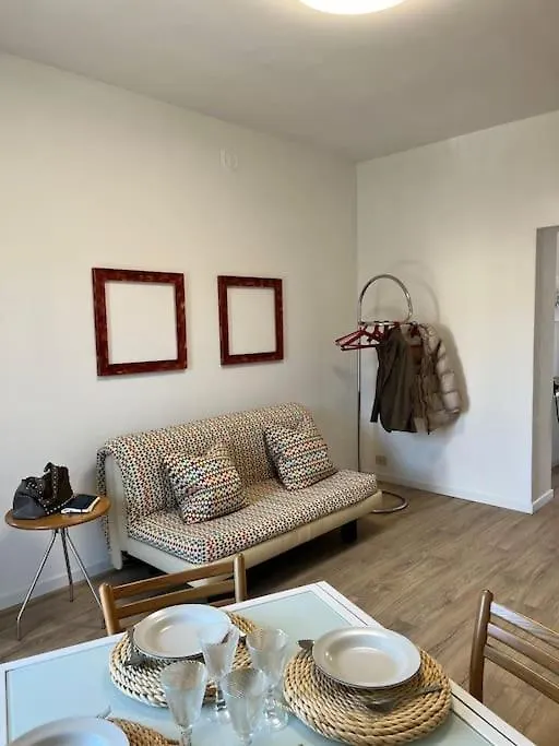 アパート Como-Svizzera La Casa Di Betty Lurate Caccivio イタリア