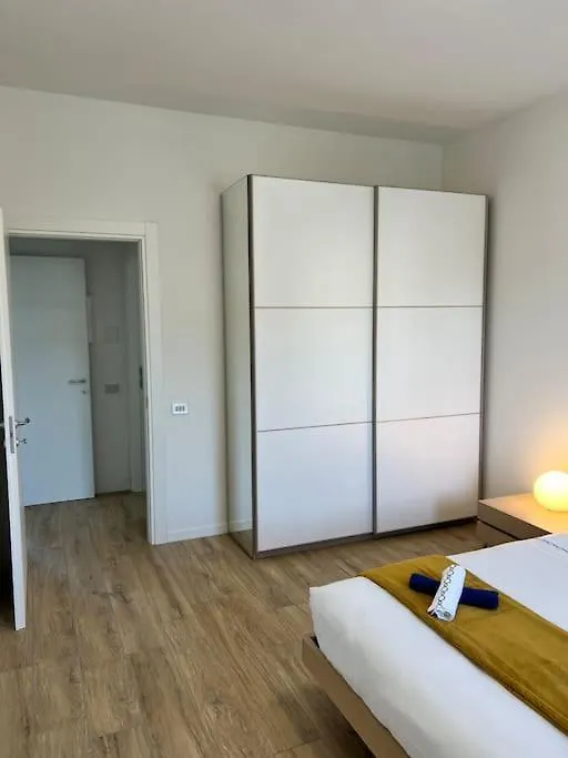 Como-Svizzera La Casa Di Betty Lurate Caccivio Apartment